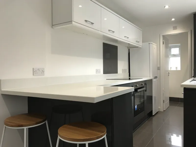 Spacious 2 Bed House // AUG 2026 - Thumbnail 1
